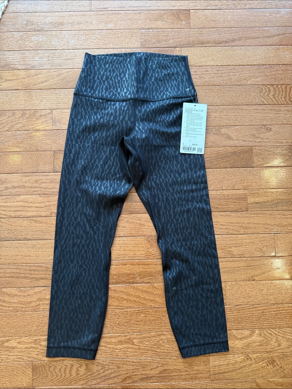 Lululemon 🖤 Align HR crop 23” high waist size 6 NEW WITH TAGS